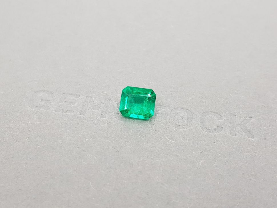 Vibrant Colombian Octagon Emerald 1.41 ct Image №3