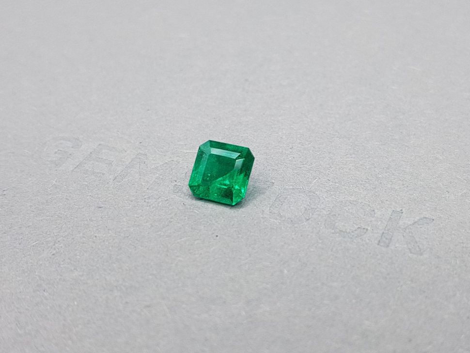 Emerald Muzo Green 1.30 ct, Colombia Image №3