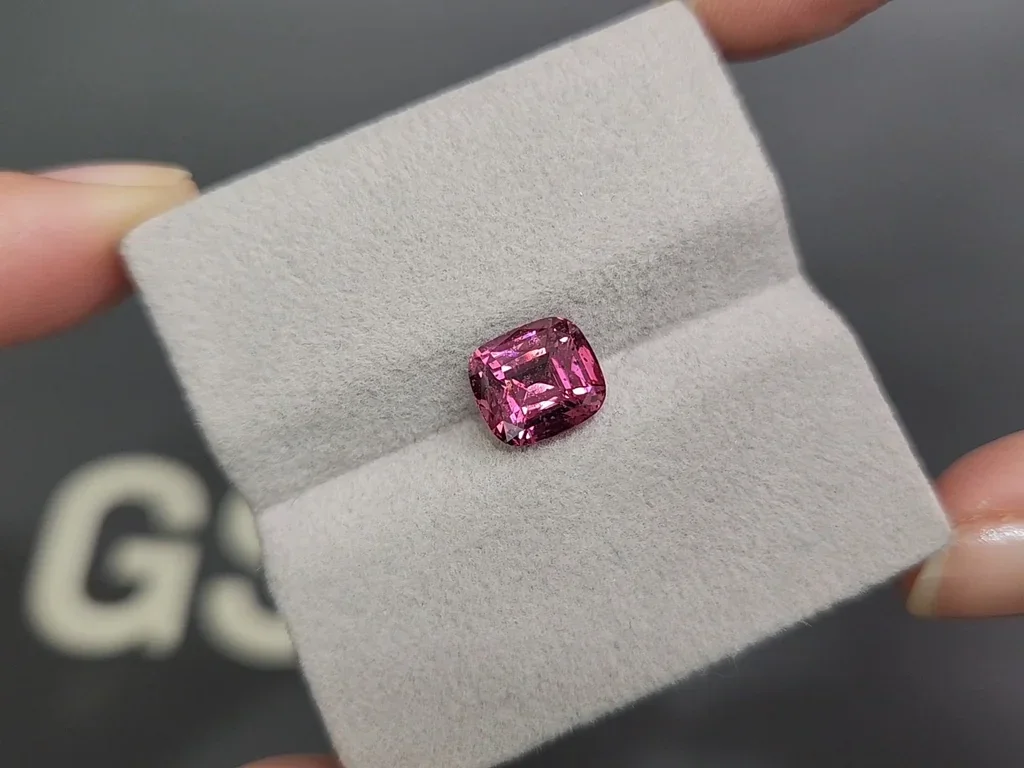 Grenat rhodolite taille coussin 3,14 carats, Tanzanie Image №4