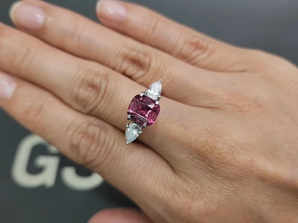 Grenat rhodolite taille coussin 3,14 carats, Tanzanie Image №5