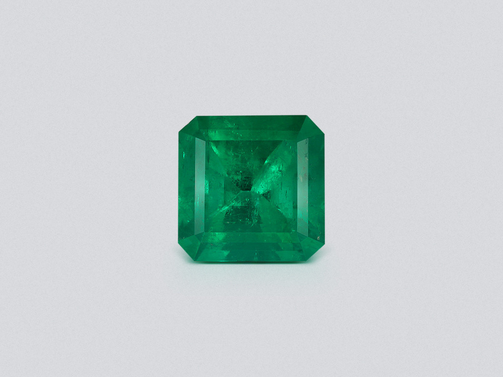 Esmeralda grande de corte octogonal verde intenso de 11,85 carats, Colombia  Image №1
