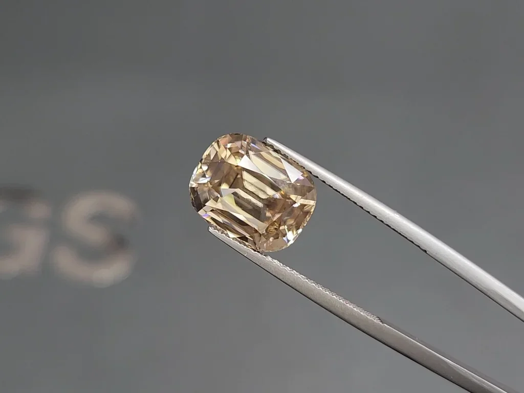 Yellow zircon cushion cut 9.83 carats, Africa Image №3
