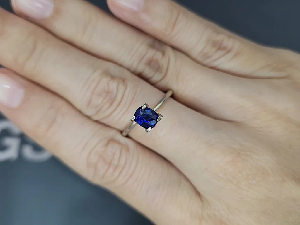 Sapphire Royal Blue cushion cut 1.20 carats, Sri Lanka  Image №5