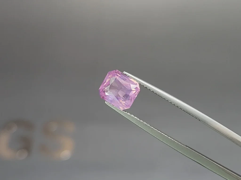 Lila rosa Mahenge spinell im radiant schliff 3,07 karat, Tansania Image №3