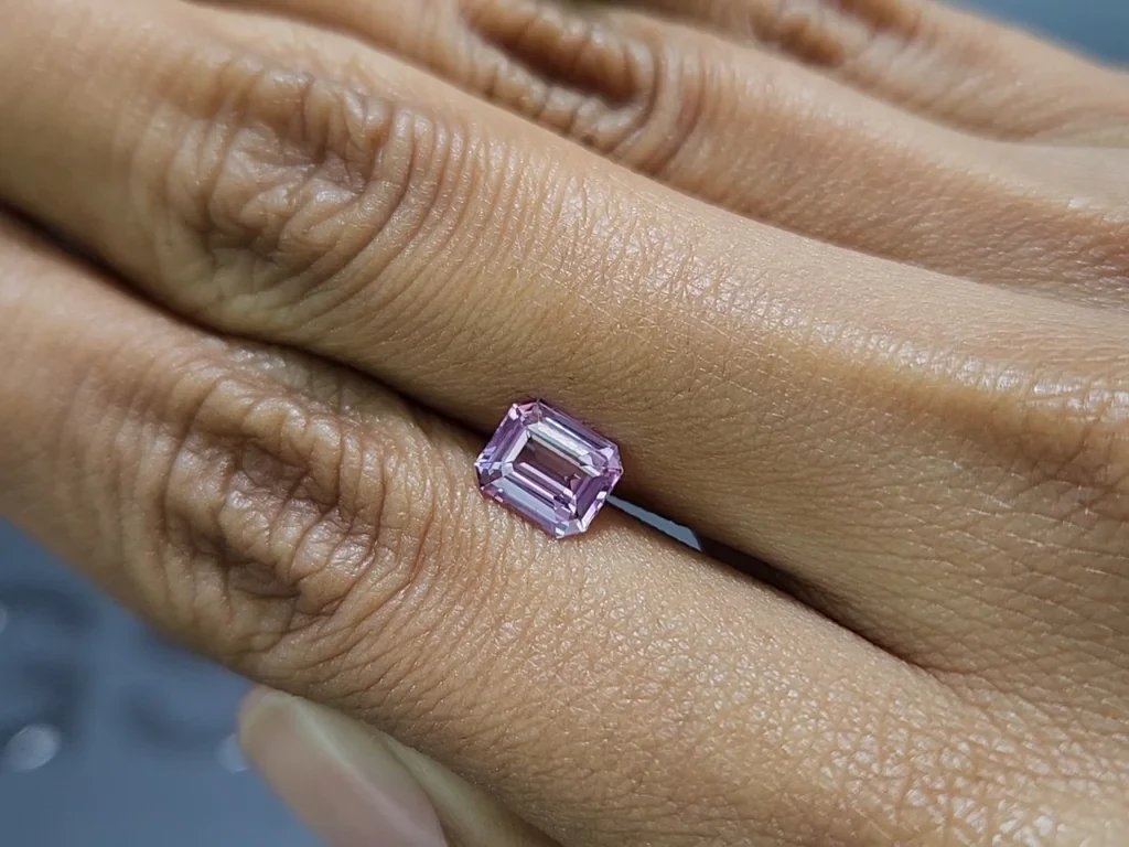 Unheated pink sapphire in octagon 1.51 carats, Sri Lanka Image №2