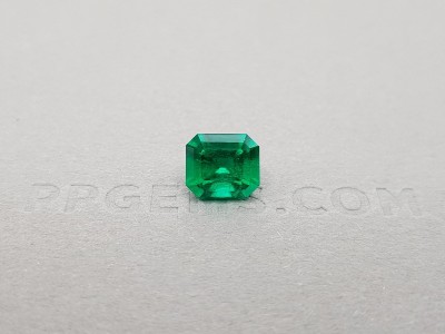 Vivid green emerald from Muzo deposit 1.51 ct, Colombia (GRS) photo
