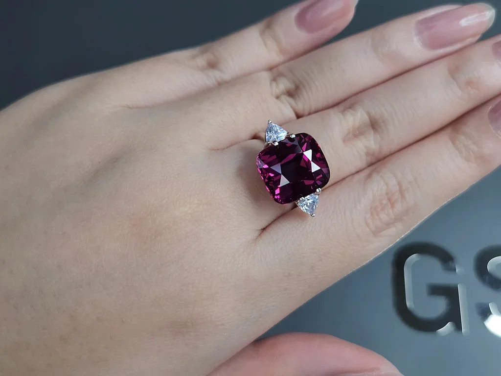 Granat rhodolith im kissenschliff 10,85 karat, Tansania Image №5