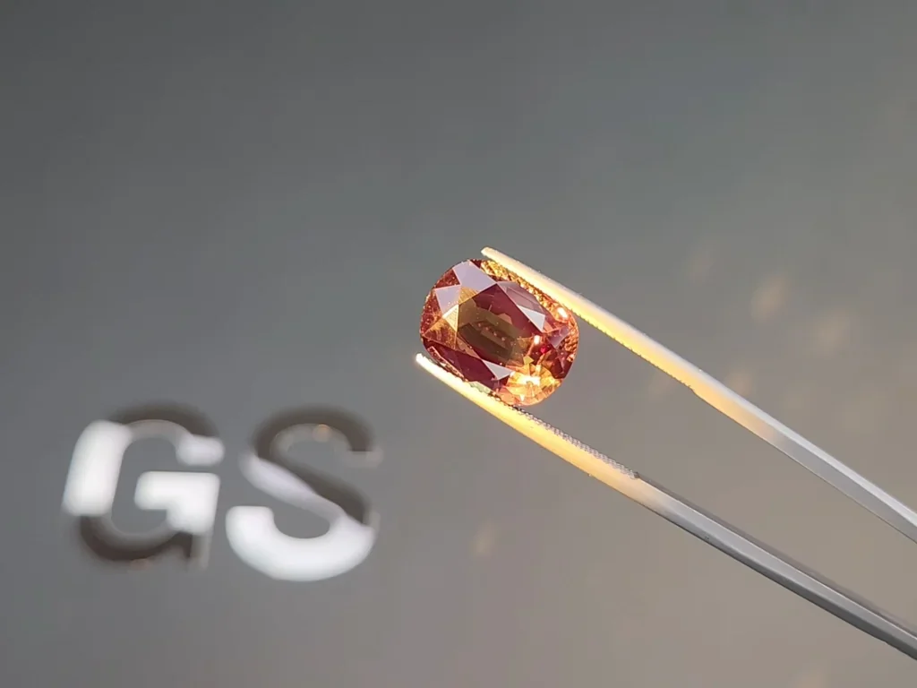 Großer alexandrit im kissenschliff mit farbwechsel 8,07 carats, Sri Lanka Image №5