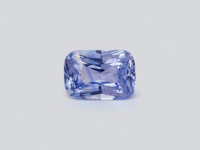Weicher blauer saphir im kissenschliff 1,55 karats, Madagaskar photo