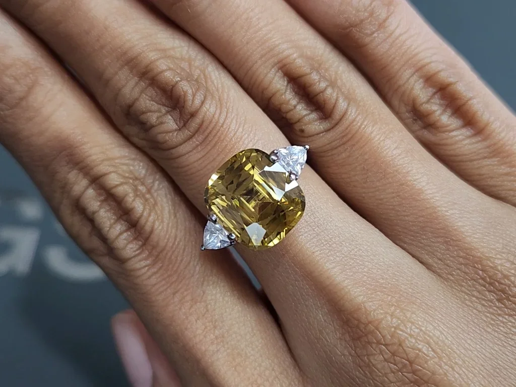 Circón amarillo de talla cojín de 11,11 quilates, África Image №5