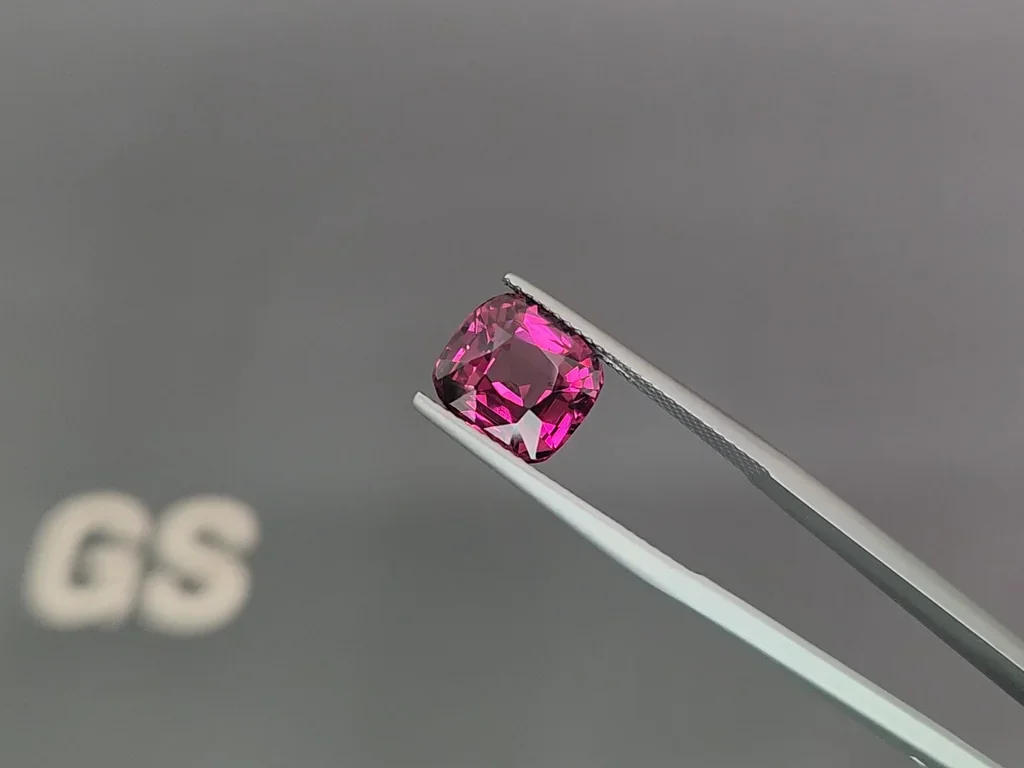 Granate púrpura de talla cojín de 4,95 quilates, África Image №3