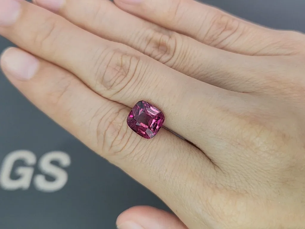 Granate púrpura de talla cojín de 4,95 quilates, África Image №2