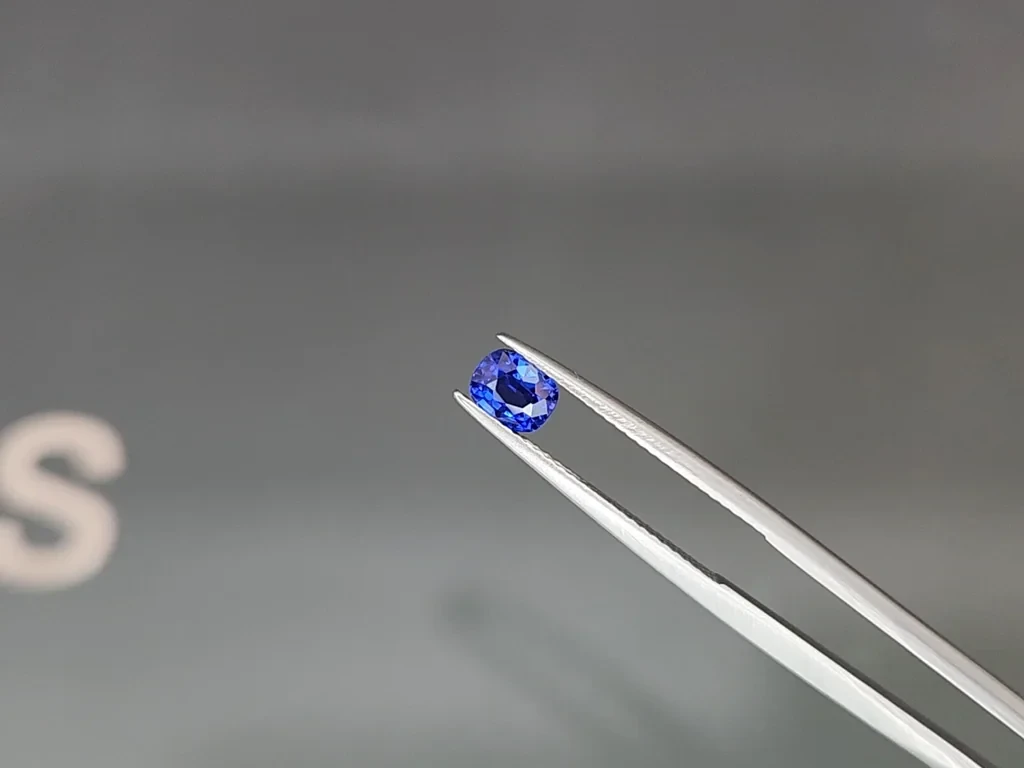 Sapphire Royal Blue cushion cut 0.90 carats, Sri Lanka  Image №3