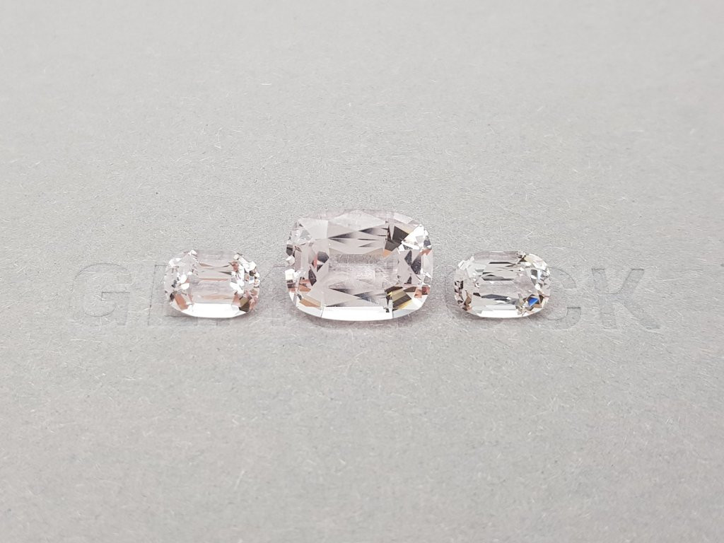 4.46 carat cushion-cut morganite, Africa  Image №3