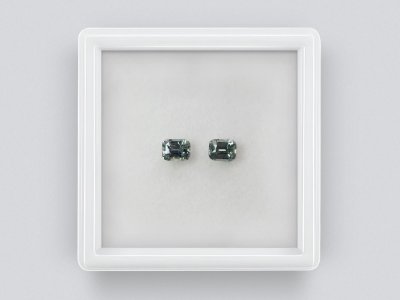 Pair of unheated  cushion-cut blue sapphires  0.82 carats, Madagascar photo