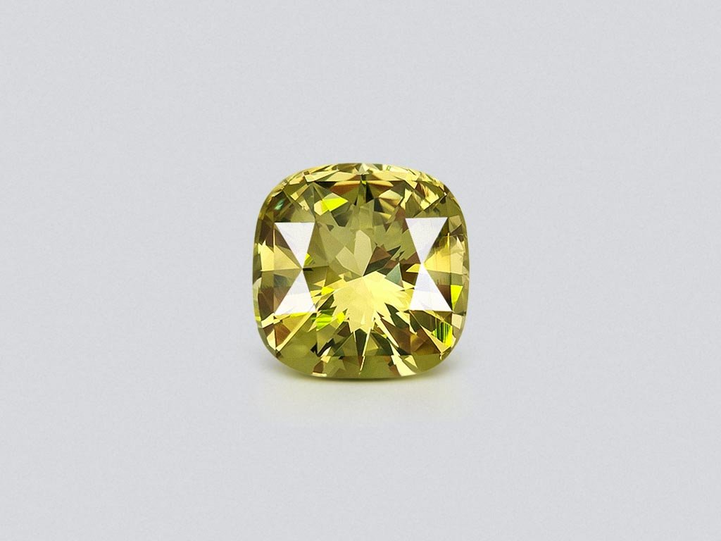 Crisoberilo amarillo talla cojín 15,82 quilates Image №1