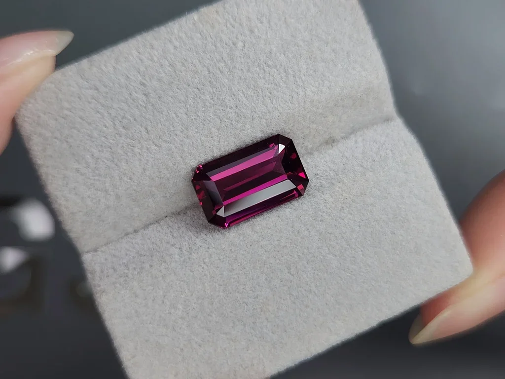 Granate rodolita de corte octogonal de Tanzania, 4,97 ct Image №4