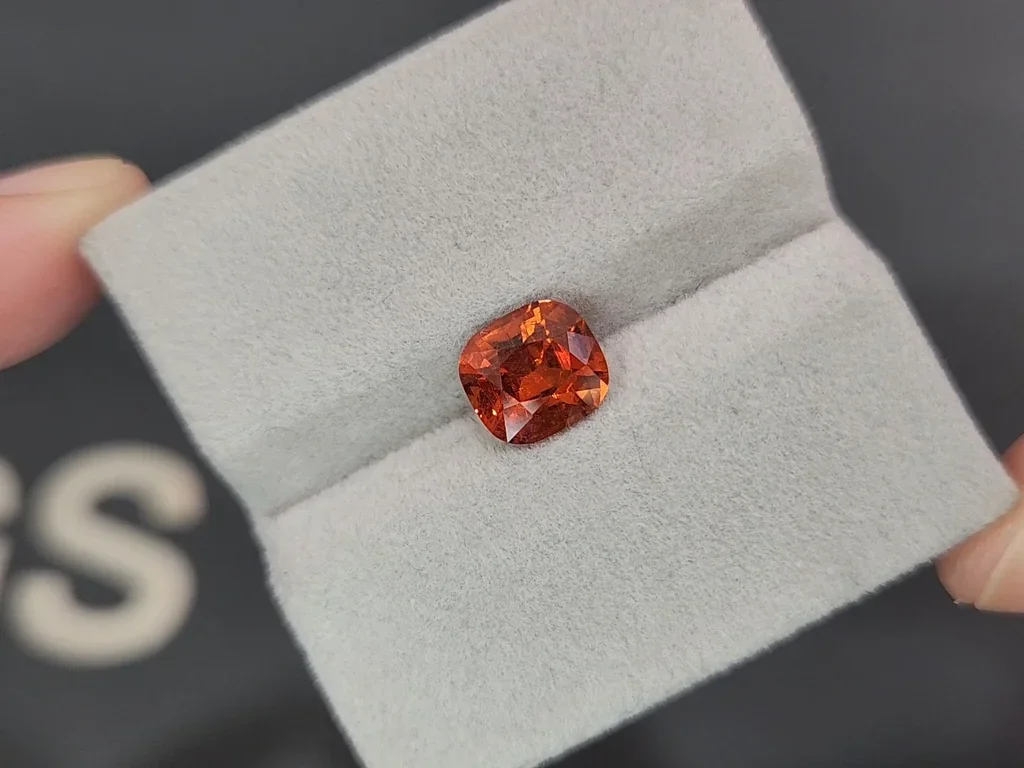 Spessartine taille coussin orange vif 2,95 carats, Afrique Image №4