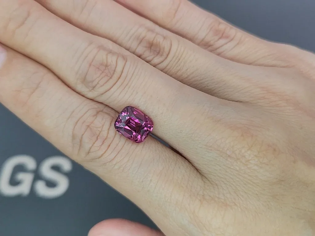 Purple garnet cushion cut 4.00 carats, Africa Image №2
