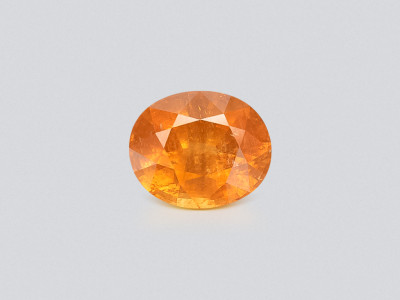 Fanta-spessartin oval geschliffen 10,51 karat, Afrika photo