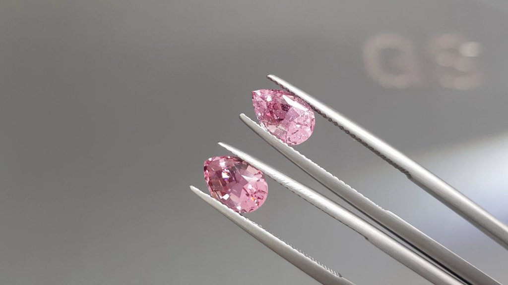 Pair of pink spinels in pear cut 3.48 carats, Tajikistan Image №3