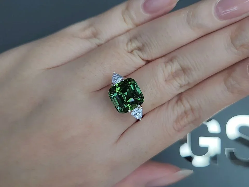 Green cushion cut tourmaline 6.91 carats, Africa Image №5