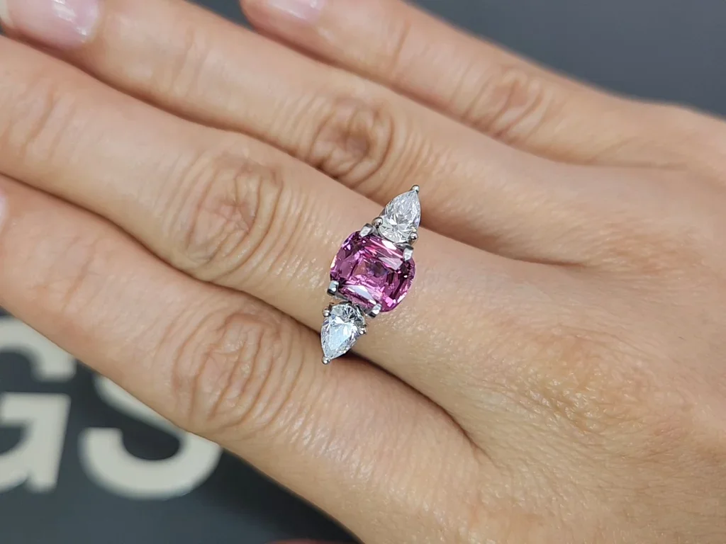 Rhodolith-granat im kissenschliff 1,88 carats, Tansania Image №5