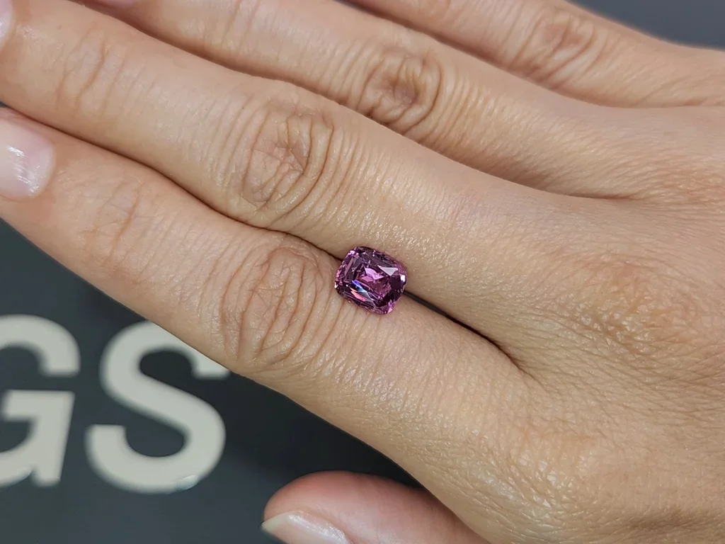 Rhodolith-granat im kissenschliff 1,88 carats, Tansania Image №2