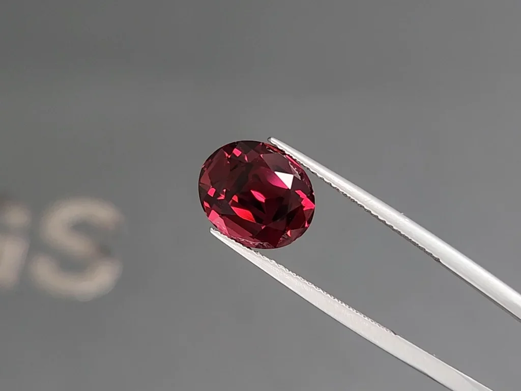 Granat rhodolith ovalschliff 7,28 karats, Afrika Image №3