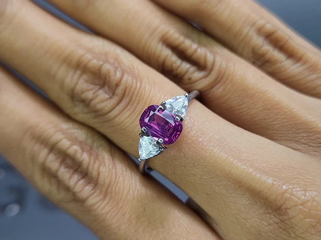 Unheated vivid purple sapphire cushion cut 1.51carats, Sri Lanka Image №5