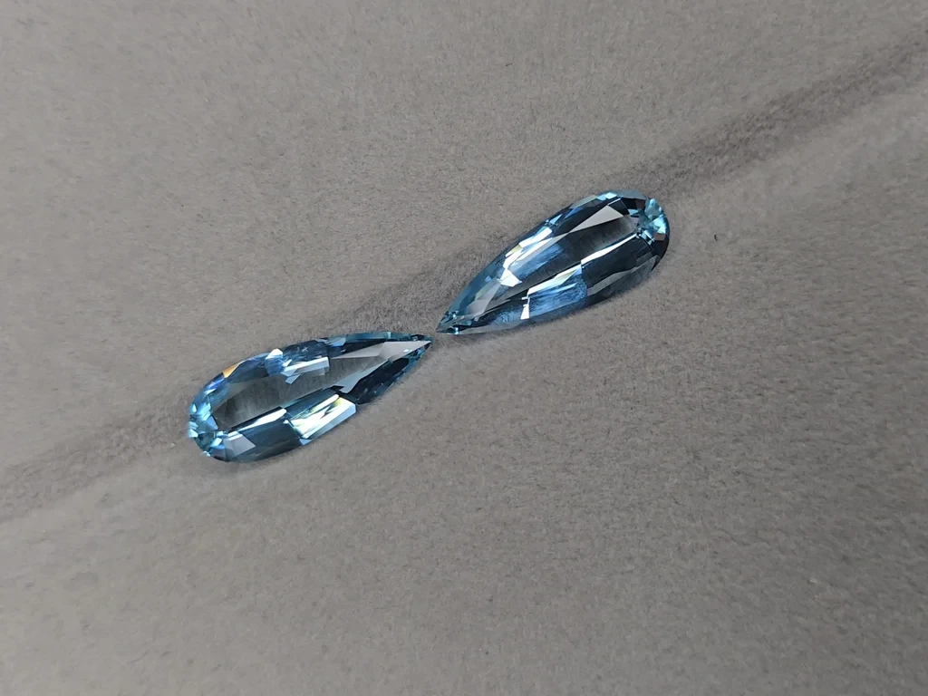 Une paire d'aigues-marines taille poire de 15,80 carats, Madagascar Image №8