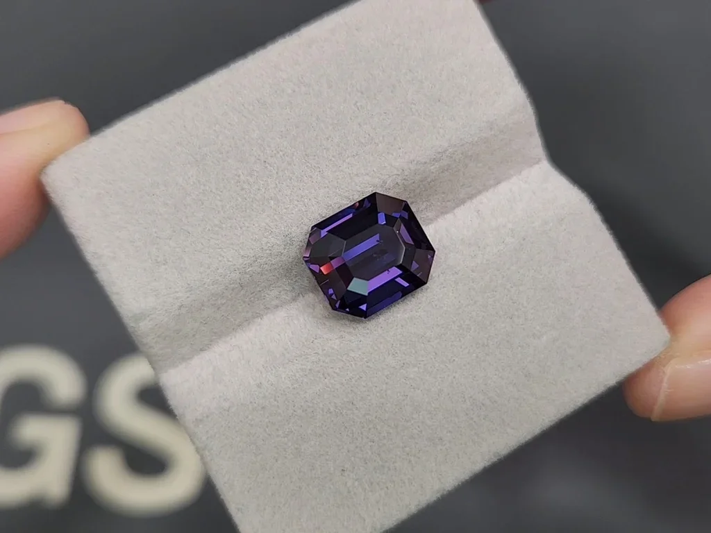 Satter violetter Spinell, Asscher-Schliff, 6,56 Karat Image №4