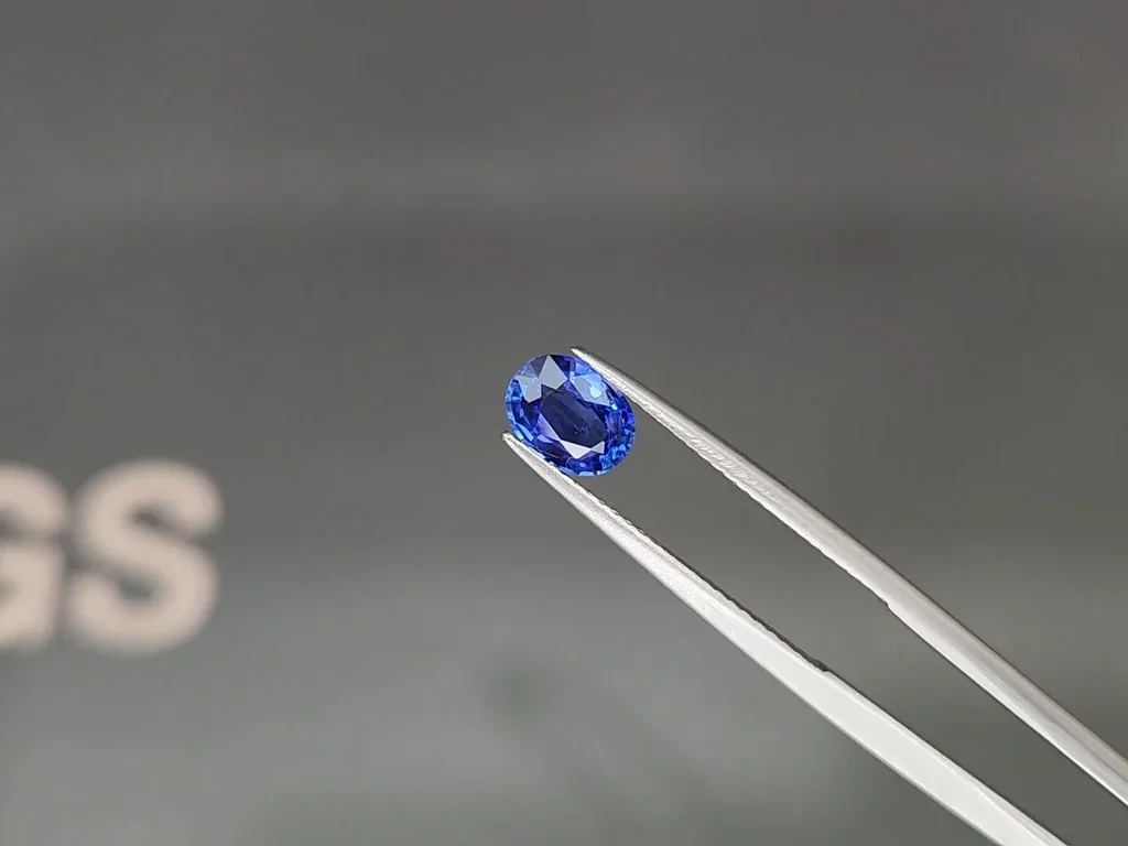 Sapphire Royal Blue oval cut 1.19 carats, Sri Lanka  Image №3