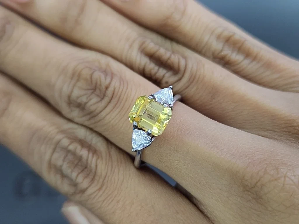 Leuchtend gelber saphir achteckig geschliffener 3,03 karat, Sri Lanka Image №5