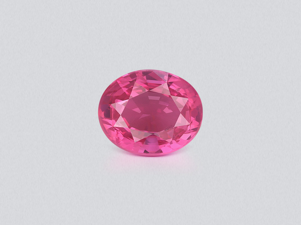 Leuchtend rosa spinell oval geschliffener 2,05 karat, Tansania Image №1