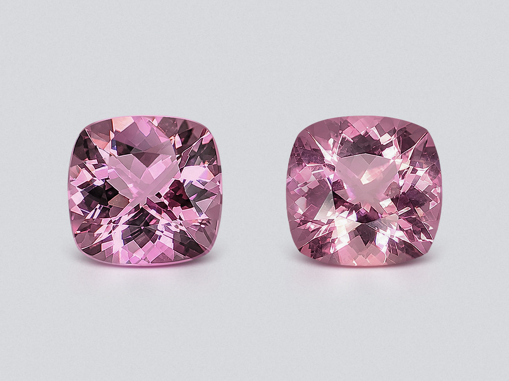 Une paire de morganites roses taillées en coussin 4,99 carats, Afrique Image №1
