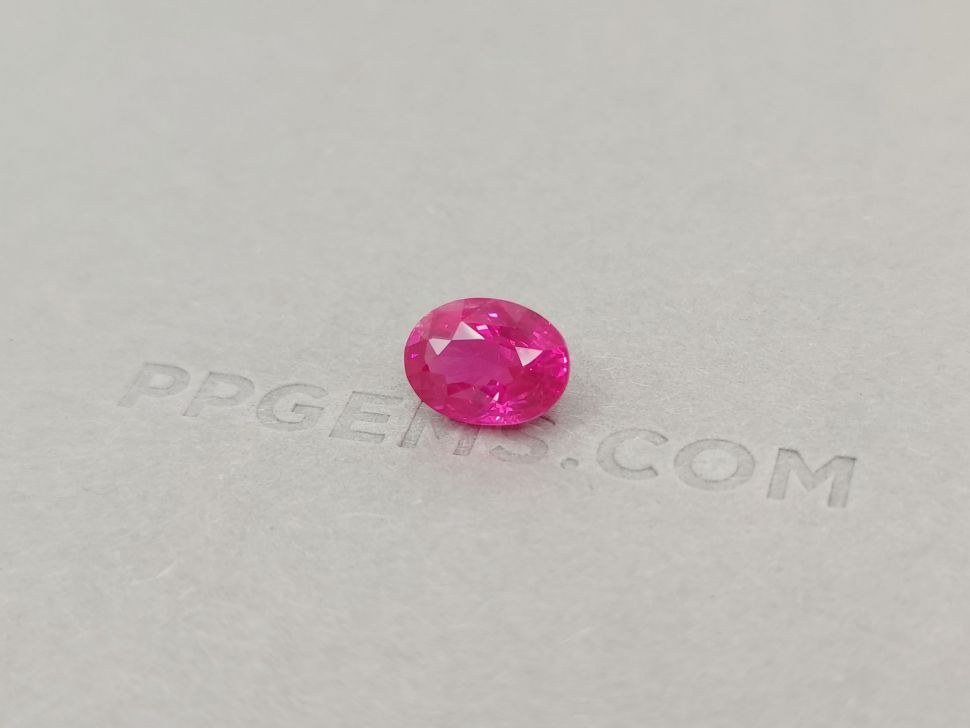 Neon pink mahenge spinel 5.02 ct oval cut Image №3