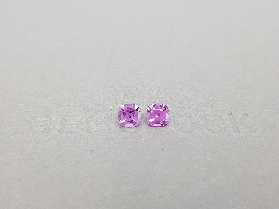 Pair of unheated cushion-cut purple sapphires 1.38 ct Image №1