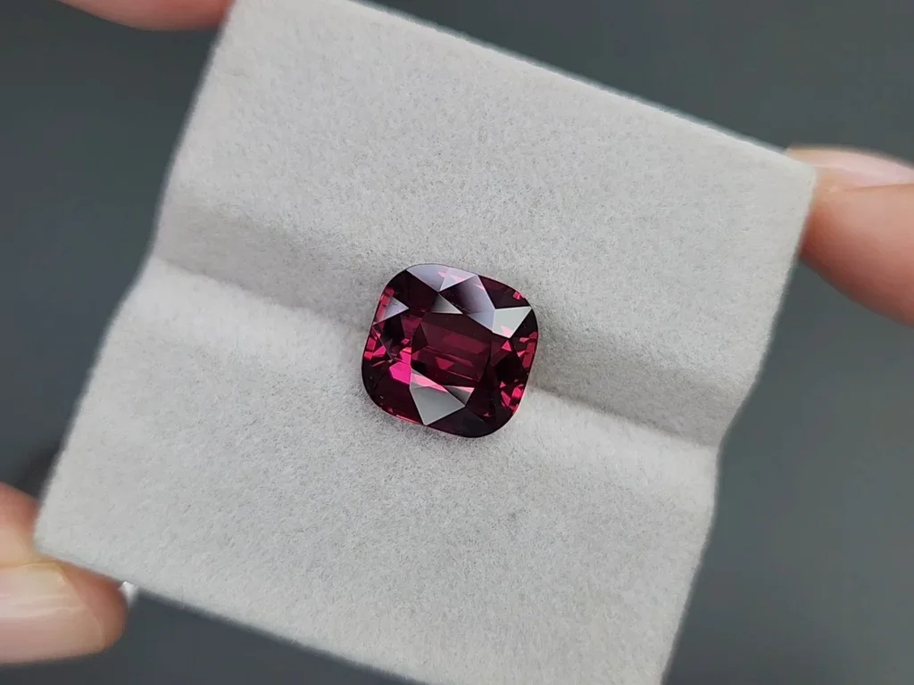 Granate rodolita talla cojín 7,05 quilates, Sri Lanka  Image №4