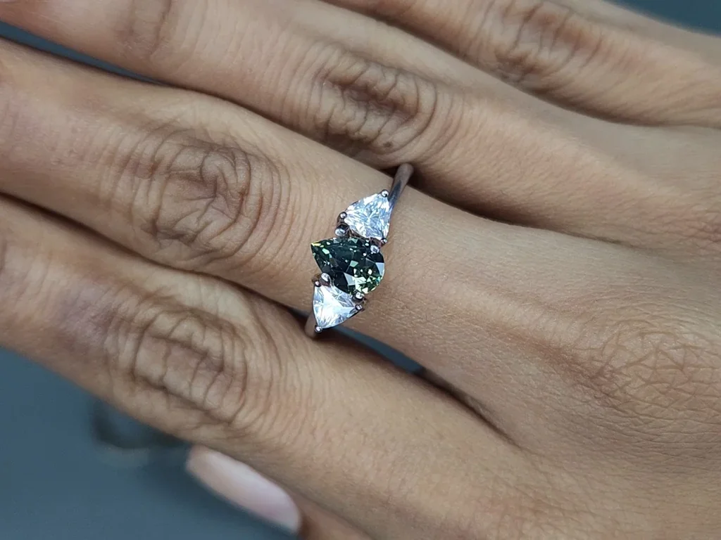 Saphir Blaugrüner im birnenschliff 1,25 carats, Sri Lanka Image №4