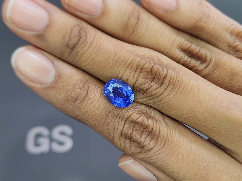 Zafiro azul aciano de talla ovalada de 4,54 quilates, Sri Lanka Image №2