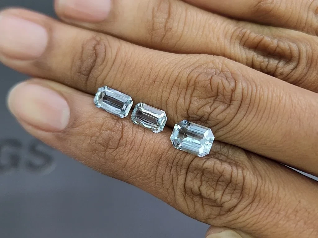 Satz achteckig geschliffener aquamarine 3,24 karat, Madagaskar Image №2
