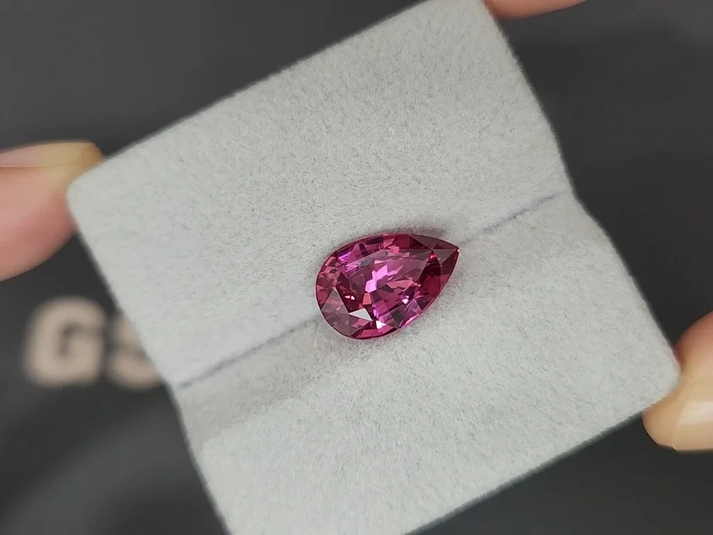 Leuchtend pink violetter spinell birnenförmig geschliffener 5,01 karat, Tansania Image №4