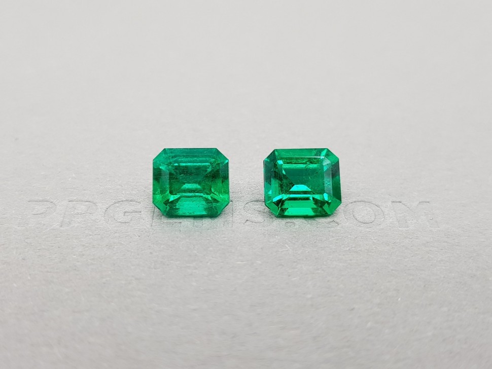 Pair of Colombian emeralds 2.94 ct from Muzo deposit, GRS Image №1