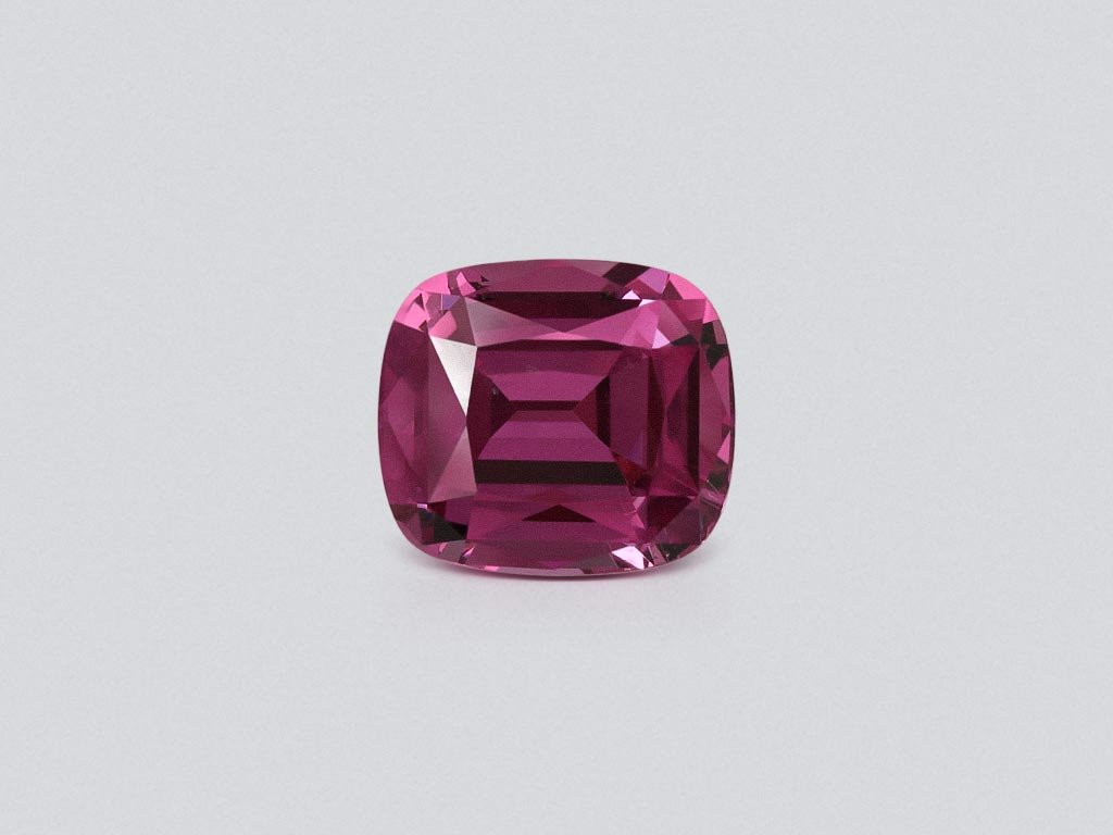 Granate rodolita de talla cojín 2,09 carats, de Tanzania Image №1