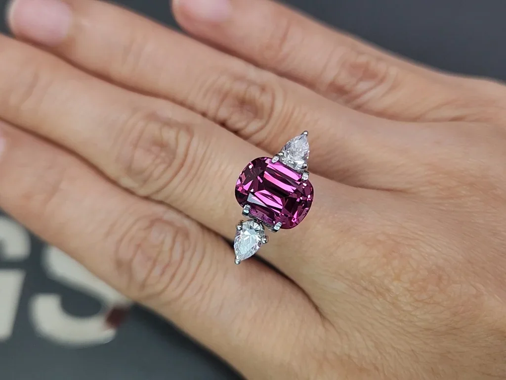 Garnet rhodolite cushion cut 5.00 carats, Tanzania Image №5