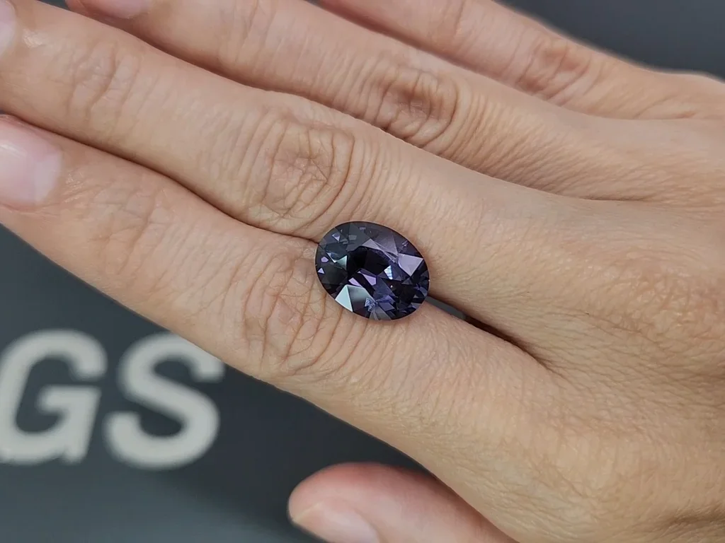 Violetter spinell im ovalschliff 6.93 carats, Tansania Image №2