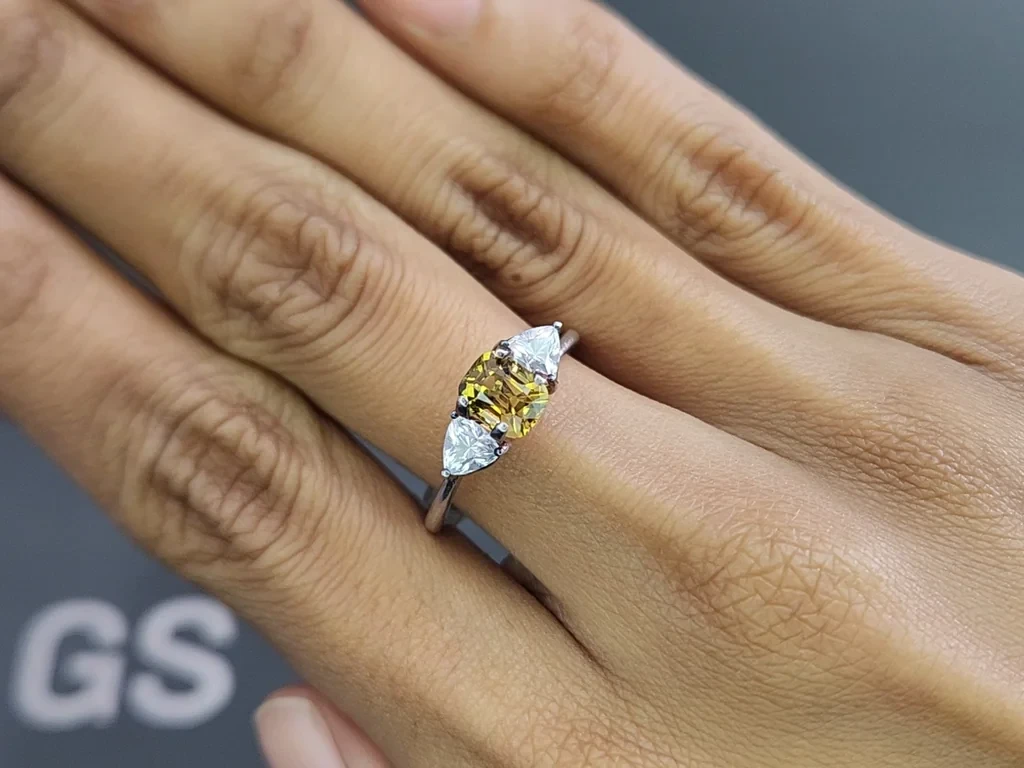 Crisoberilo de talla cojín de 1,22 quilates, Sri Lanka   Image №5