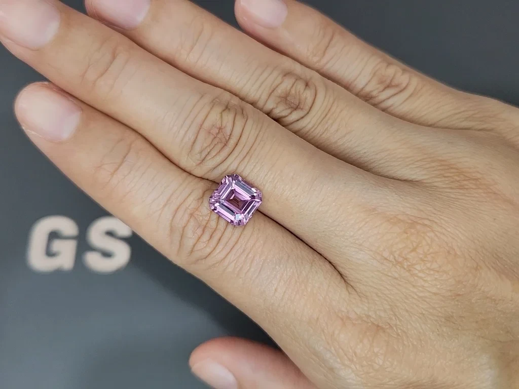 Lavendel spinell achteckig geschliffener 3,14 karat, Tansania Image №2