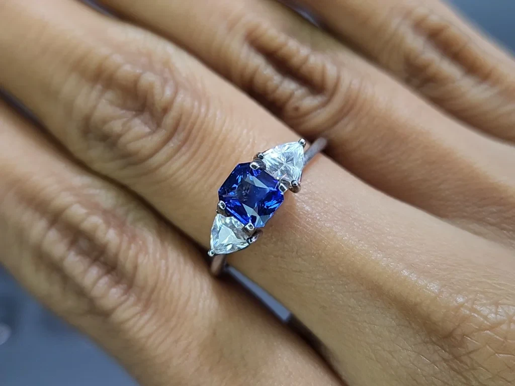 Saphir Cornflower Blue im radiantschliff 1,12 karat, Sri Lanka Image №5